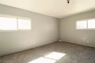 7106 Colfax Rd, Loveland, OH 44104 - Photo 16