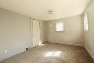 7106 Colfax Rd, Loveland, OH 44104 - Photo 14