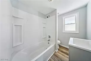 702 Grace Ave, Akron, OH 44320 - Photo 22