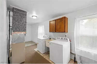 820 Peach Boulevard, Willoughby, OH 44094 - Photo 12