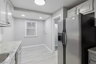 14104 Saybrook Ave, Loveland, OH 44105 - Photo 12