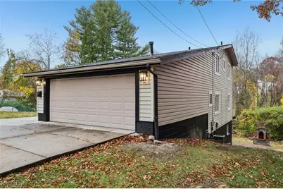 746 Cliffside Circle, Akron, OH 44313 - Photo 4