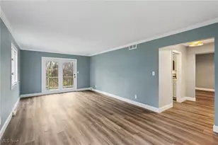 746 Cliffside Cir, Akron, OH 44313 - Photo 10