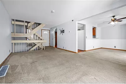 231 Deepwood Drive, Wadsworth, OH 44281 - Photo 6