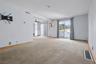 231 Deepwood Dr, Wadsworth, OH 44281 - Photo 4