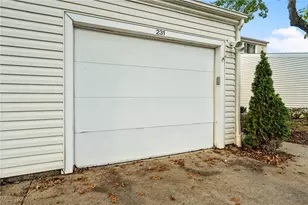 231 Deepwood Dr, Wadsworth, OH 44281 - Photo 38