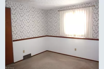 1407 Narragansett Boulevard, Lorain, OH 44053 - Photo 18