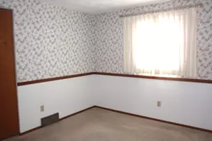 1407 Narragansett Blvd, Lorain, OH 44053 - Photo 18