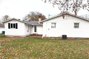 1407 Narragansett Blvd, Lorain, OH 44053 - Photo 4