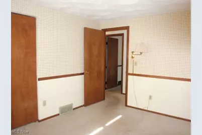 1407 Narragansett Boulevard, Lorain, OH 44053 - Photo 22