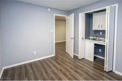 398 W Bagley Road, Berea, OH 44017 - Photo 4