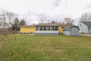 3057 S Meridian Rd, Youngstown, OH 44511 - Photo 4
