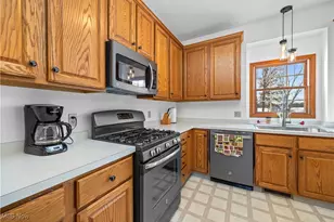 38627 Bear Creek Dr, Grafton, OH 44044 - Photo 28