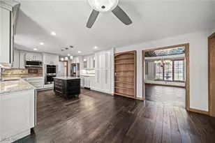 2675 Deer Run, Willoughby Hills, OH 44094 - Photo 8