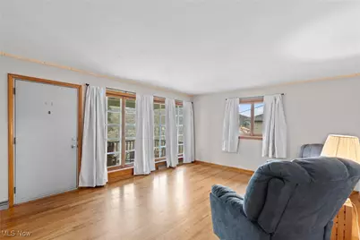 1123 Minellen Drive, Bridgeport, OH 43912 - Photo 6