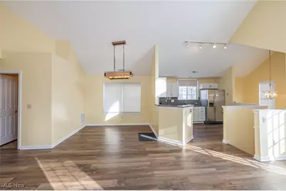 31 Vista Circle, North Olmsted, OH 44070 - Photo 8