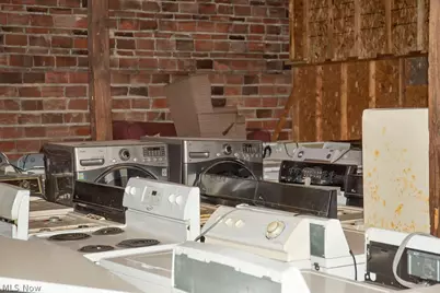 516 W 48th Street, Ashtabula, OH 44004 - Photo 4