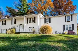 1060 Griffiths Dr, Zanesville, OH 43701 - Photo 2