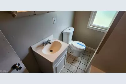 19201 Genesee Road, Euclid, OH 44117 - Photo 10