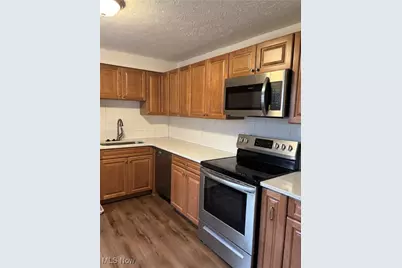 216 Moore Road, Avon Lake, OH 44012 - Photo 2