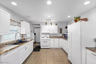 230 Ritchie Ave, Weirton, WV 26062 - Photo 8