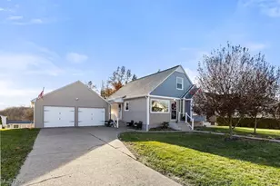 230 Ritchie Ave, Weirton, WV 26062 - Photo 2