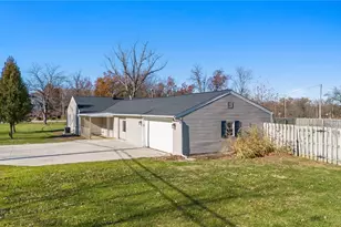 1301 N Main St, Amherst, OH 44001 - Photo 4