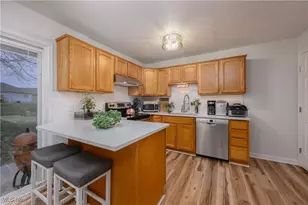 536 Austin Dr, Barberton, OH 44203 - Photo 16