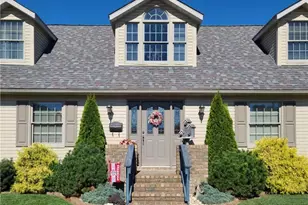 301 William St, Yorkville, OH 43971 - Photo 2