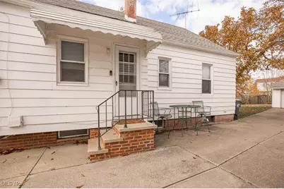 25151 Zeman Avenue, Euclid, OH 44132 - Photo 2