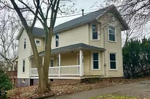 725 8th St, Marietta, OH 45750 - Photo 1