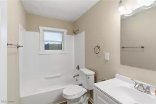 466 W 45th St, Shadyside, OH 43947 - Photo 18