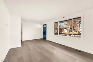 4847 Hollyview Dr, Vermilion, OH 44089 - Photo 4