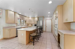 4112 Fairway Dr, Canfield, OH 44406 - Photo 8