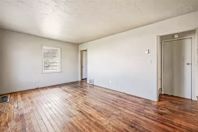 827 E Avondale Avenue, Youngstown, OH 44502 - Photo 6