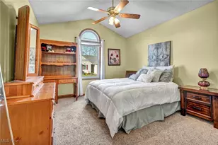 1393 Waters Edge Dr, Akron, OH 44313 - Photo 24