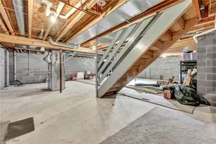 1393 Waters Edge Dr, Akron, OH 44313 - Photo 38