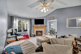 1393 Waters Edge Dr, Akron, OH 44313 - Photo 12