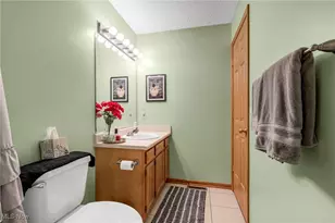 1393 Waters Edge Dr, Akron, OH 44313 - Photo 28