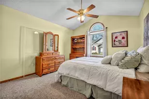 1393 Waters Edge Dr, Akron, OH 44313 - Photo 26