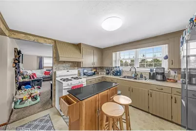 6395 Easton Street NE, Louisville, OH 44641 - Photo 36