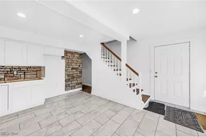 6395 Easton Street NE, Louisville, OH 44641 - Photo 6