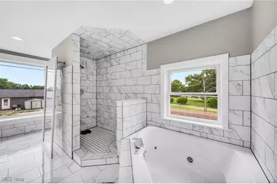 6395 Easton Street NE, Louisville, OH 44641 - Photo 18