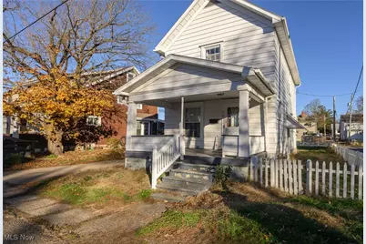 219 5th Drive NW, New Philadelphia, OH 44663 - Photo 2