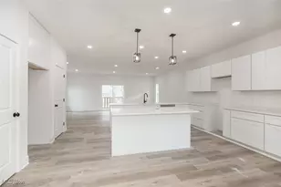 1053 Peach Blvd, Willoughby, OH 44094 - Photo 8