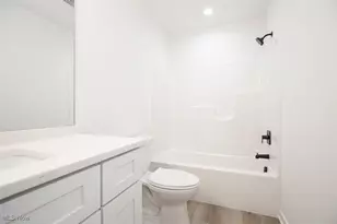 1053 Peach Blvd, Willoughby, OH 44094 - Photo 20