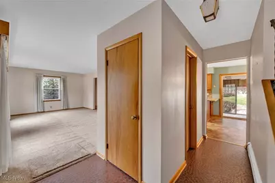 881 Shullo Drive, Akron, OH 44313 - Photo 4