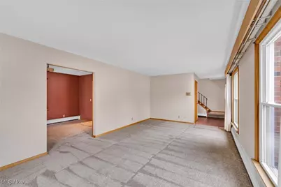 881 Shullo Drive, Akron, OH 44313 - Photo 6