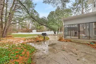 881 Shullo Dr, Akron, OH 44313 - Photo 38