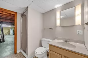 881 Shullo Dr, Akron, OH 44313 - Photo 34